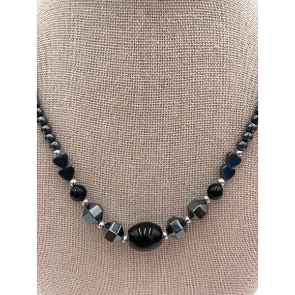 Vintage Necklace With Black Hematite Beads 16" Drop Elegant Jewelry Screw Clasp - Picture 2 of 5